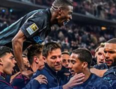 PG电子官网入口-惊险的足球对决引发豪门之间争夺