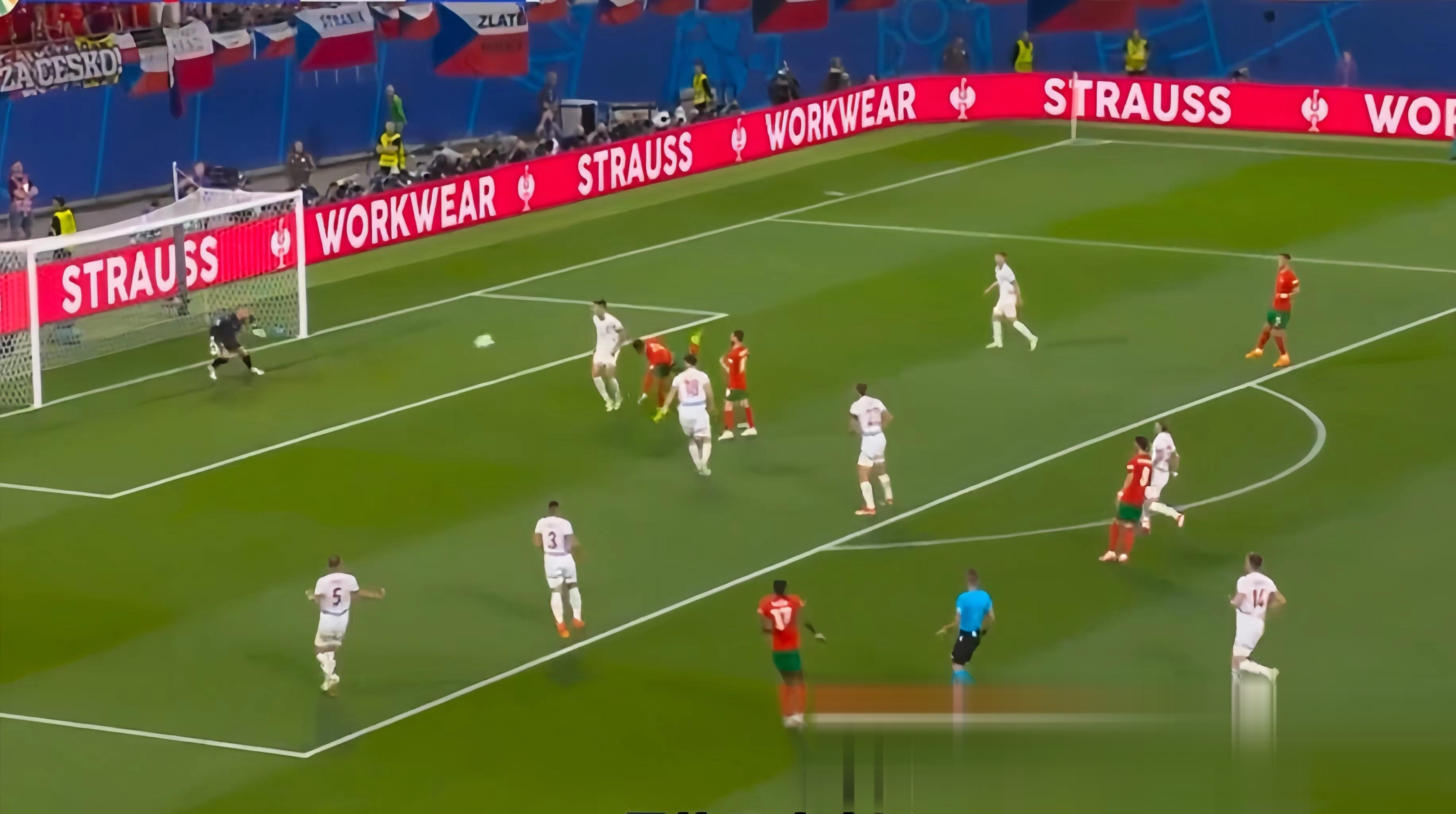 PG电子官网-包含欧洲杯：葡萄牙对德国的比赛以2-4告终的词条