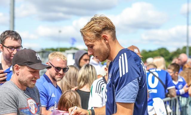 PG平台-沙尔克04球队防线心理遭疑问