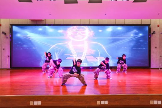 PG游戏官网登录入口-关于HKA横扫WBG，Crisp关键团战开团秒人强强对话八强赛，点燃全场激情的信息