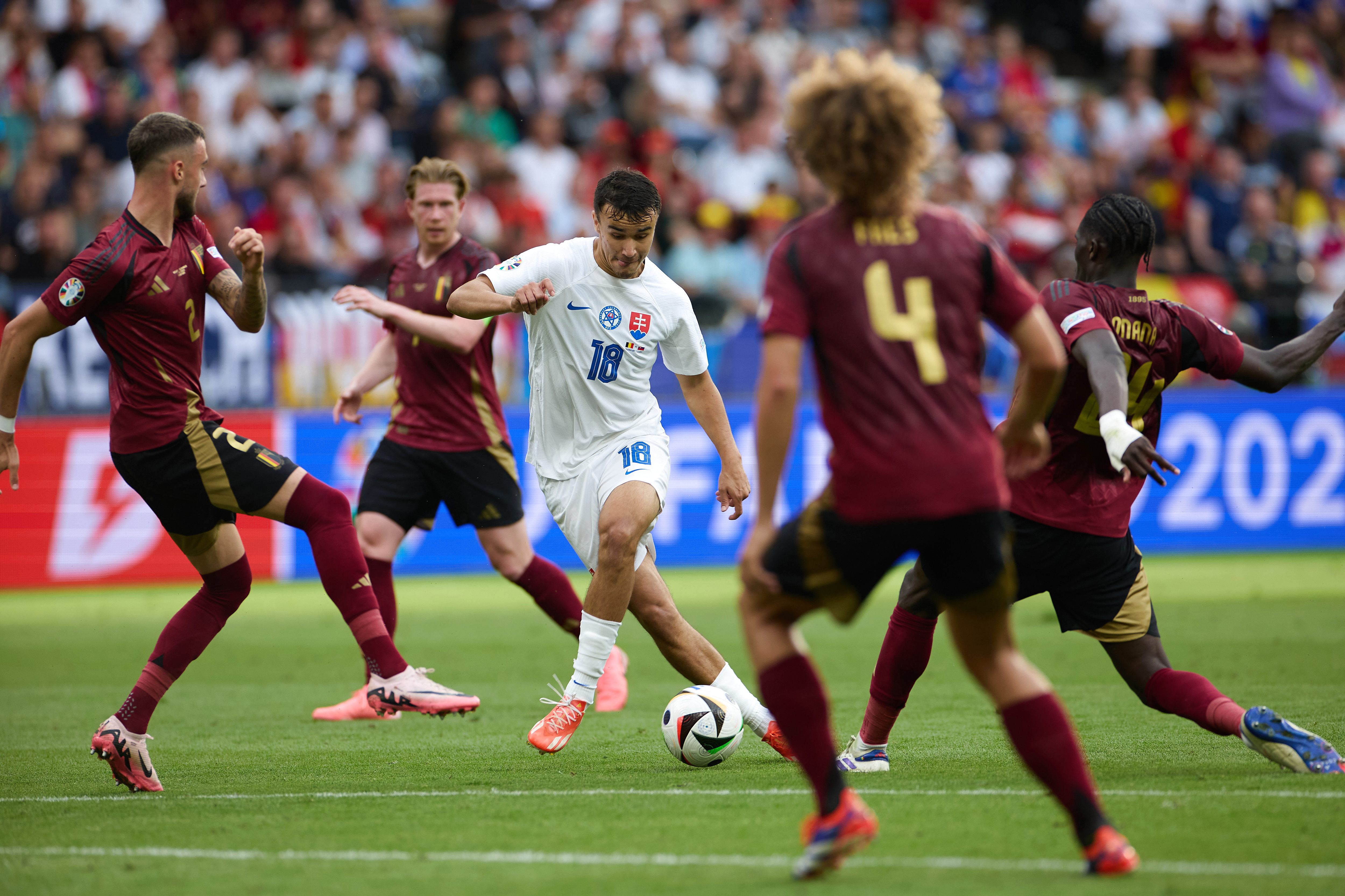 PG平台-斯洛伐克队在国际体育赛中展现实力